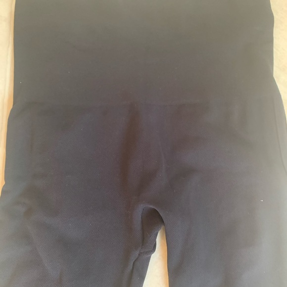 Spanx Leggings Lot Size Small - Picture 7 of 7